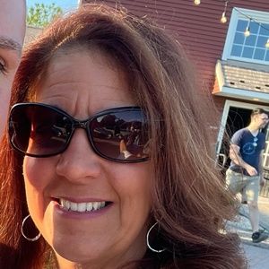 Due to lack of Poshmark support I will be relocating account